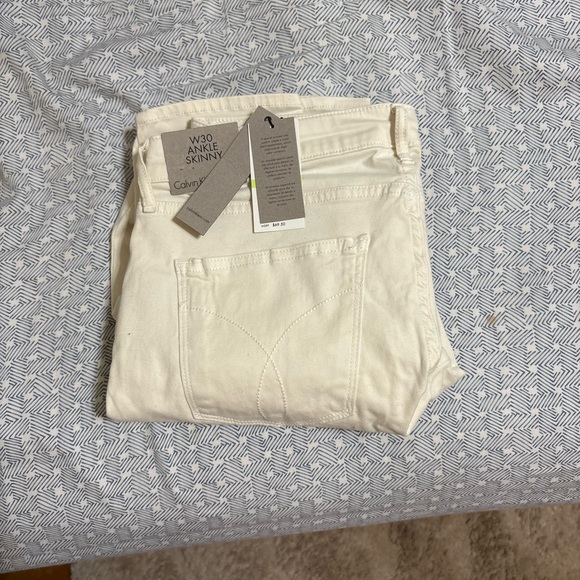 Calvin Klein Cream Ankle Skinny Jeans - Picture 1 of 3